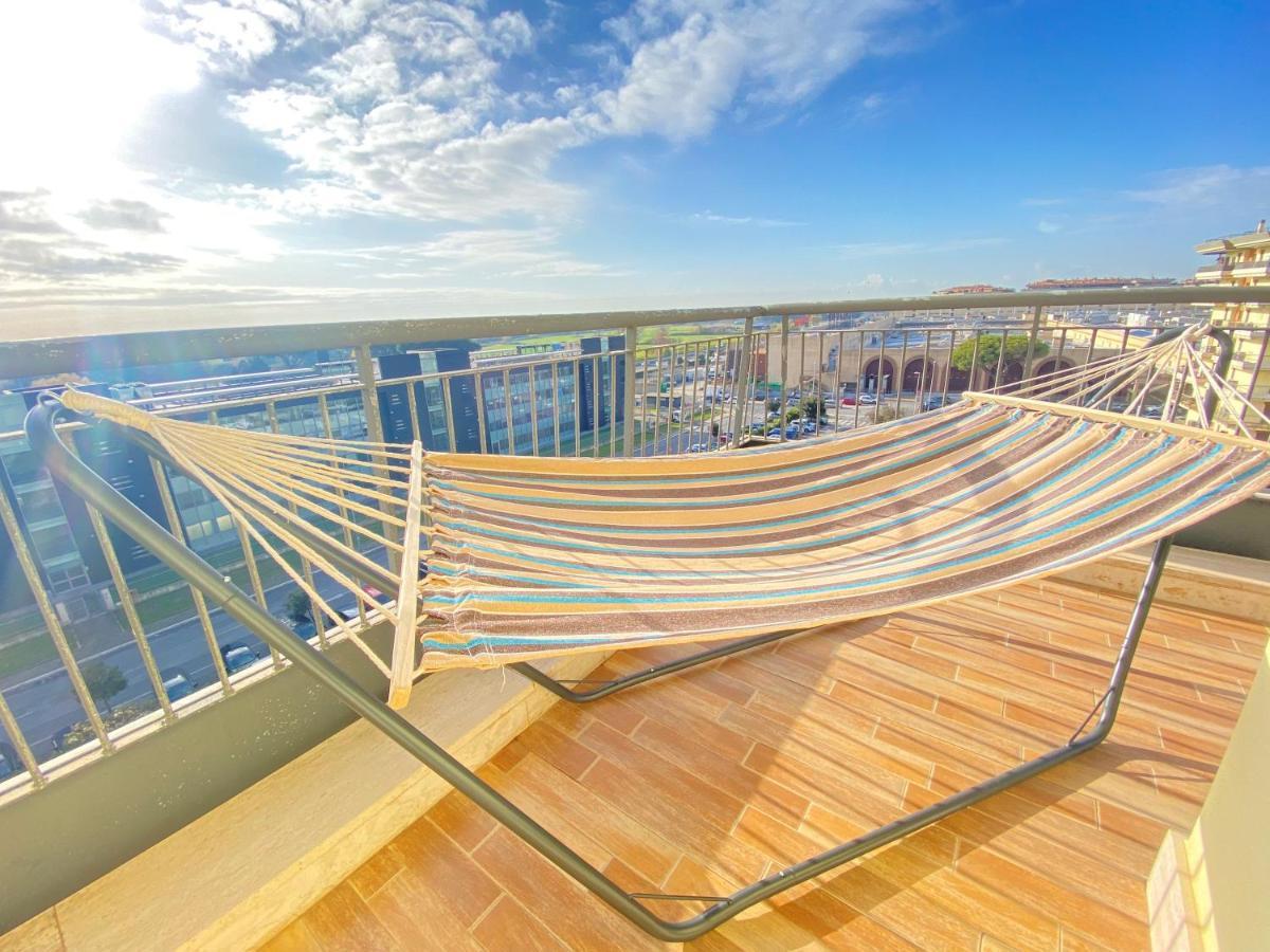 Golden Hour Apartment - Panoramic Terrace Fiumicino Bagian luar foto