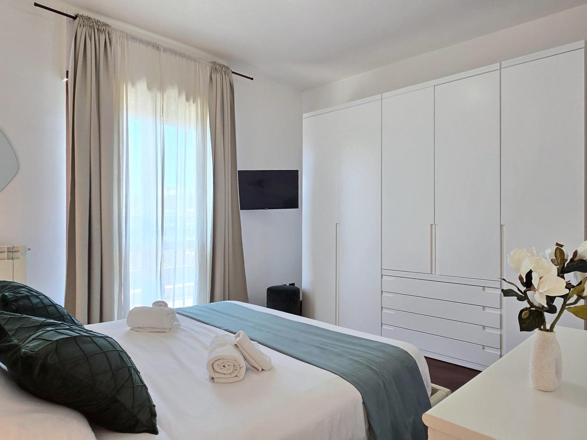 Golden Hour Apartment - Panoramic Terrace Fiumicino Bagian luar foto